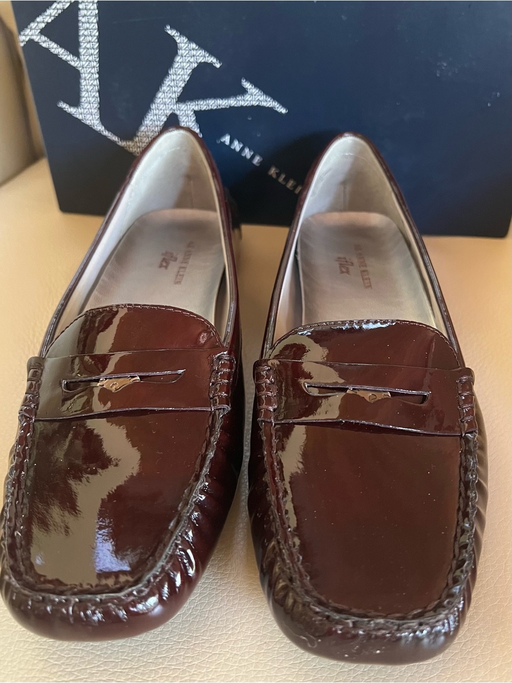 Anne Klein AKGrefty Patent Loafers Wine Burgundy Size 10M NIB